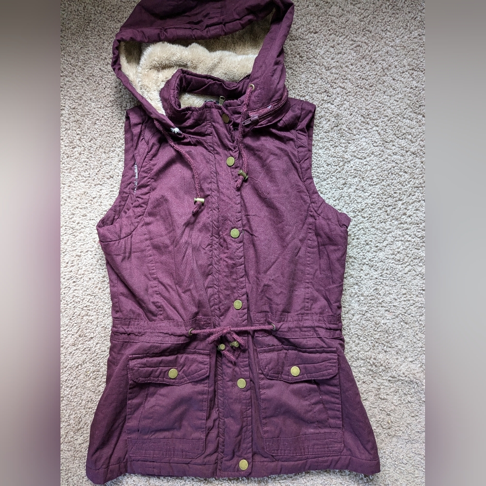 LAST CHANCE / DONATING Purple/Red Vest with Faux Fur Interior